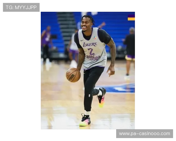 湖人晒最新训练照全队斗志高涨核心状态回升新赛季强势反弹可期